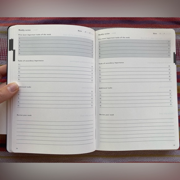 Daily Goal Setter Planner (with pen included) - Picture 3 of 5